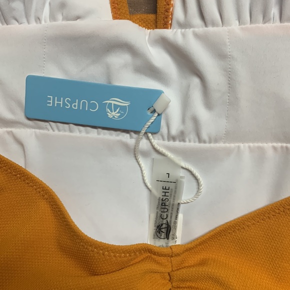 Cupshe one piece, L New with tags on - Picture 4 of 4